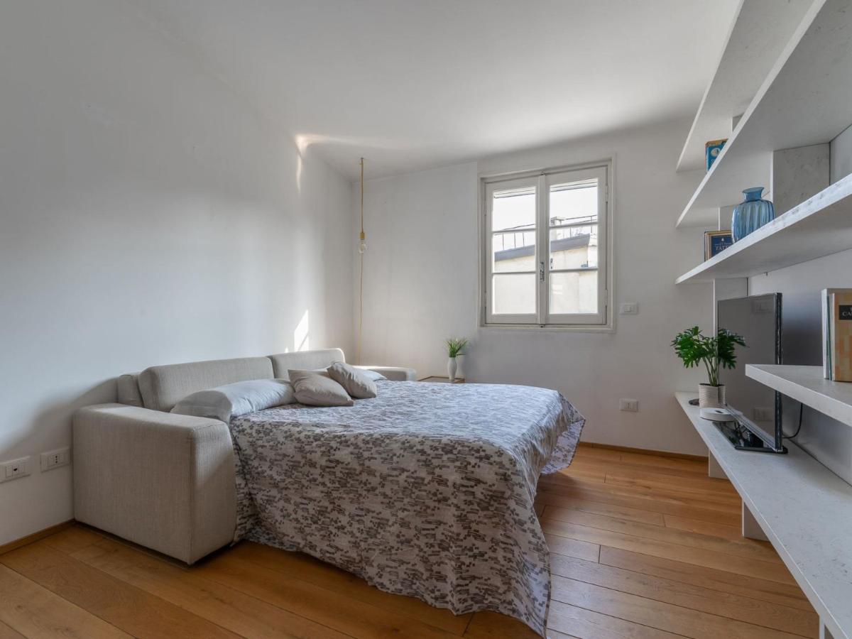 The Best Rent - Lovely One-Bedroom Apartment In Moscova Milan Bagian luar foto