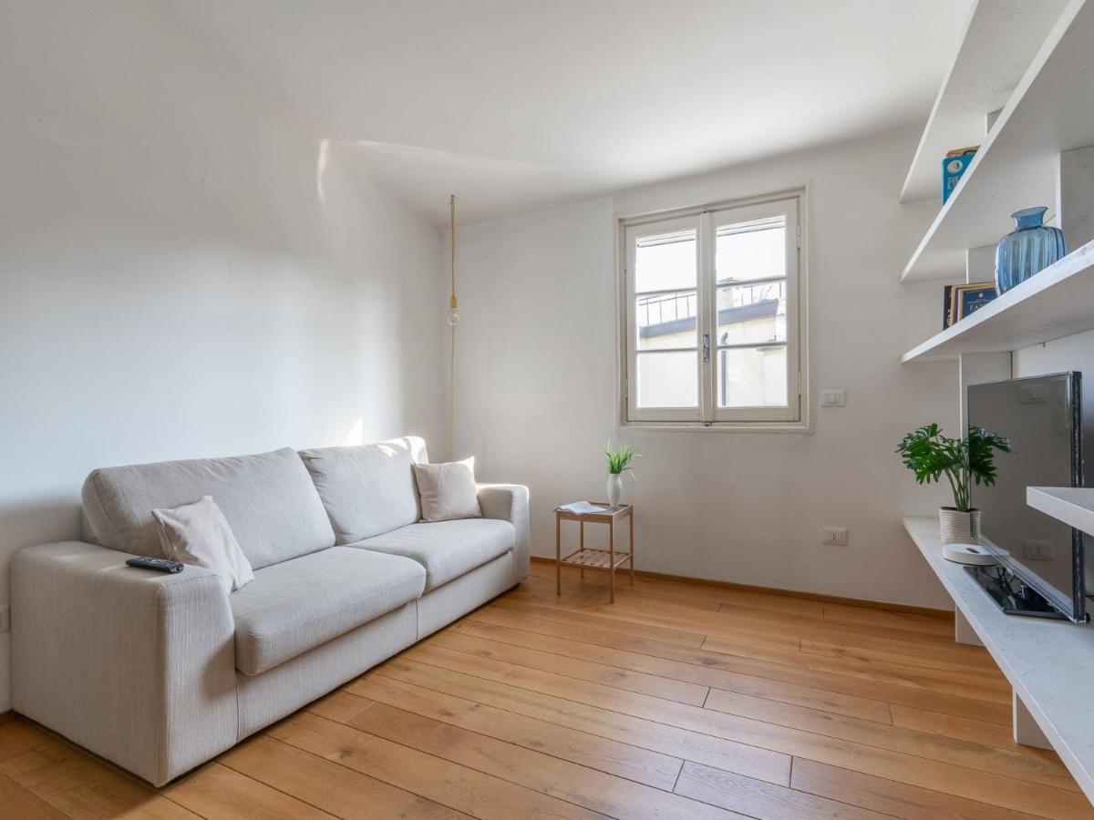 The Best Rent - Lovely One-Bedroom Apartment In Moscova Milan Bagian luar foto