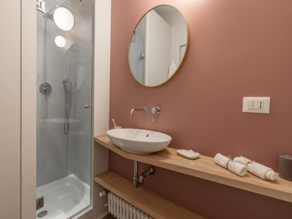 The Best Rent - Lovely One-Bedroom Apartment In Moscova Milan Bagian luar foto